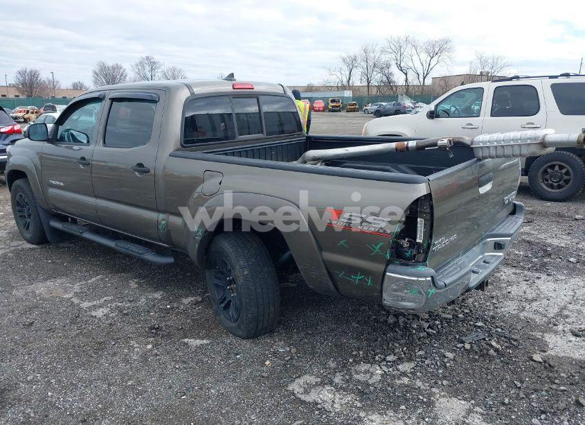 Photo 3 of 2015 Toyota Tacoma PRERUNNER V6 (VIN 5TFKU4HN2FX006340)