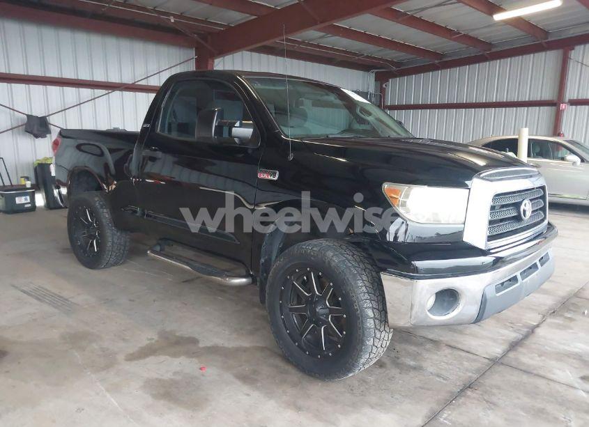 2007 Toyota Tundra BASE 5.7L V8 (VIN 5TFKV52167X002012) main photo