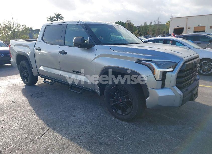 2022 Toyota Tundra SR5 (VIN 5TFLA5AB0NX015314) main photo