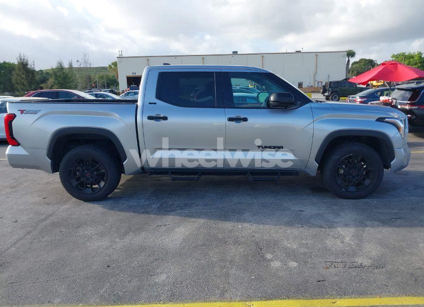 Photo 13 of 2022 Toyota Tundra SR5 (VIN 5TFLA5AB0NX015314)