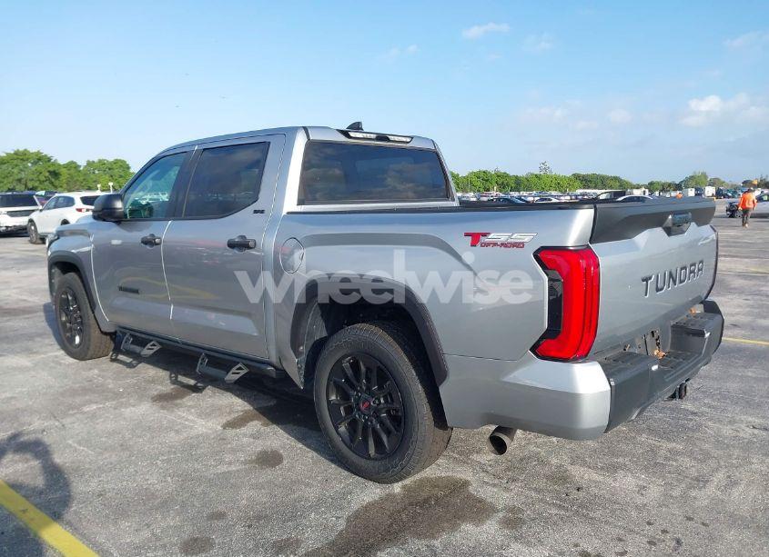 Photo 3 of 2022 Toyota Tundra SR5 (VIN 5TFLA5AB0NX015314)