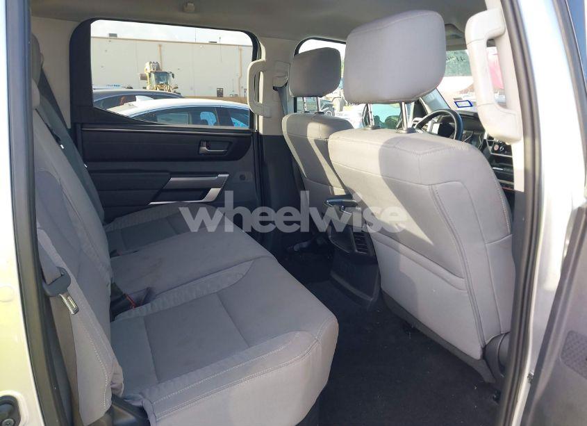 Photo 8 of 2022 Toyota Tundra SR5 (VIN 5TFLA5AB0NX015314)