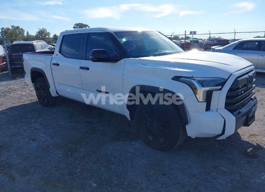 2024 Toyota Tundra SR5 (VIN 5TFLA5AB0RX035908) main photo
