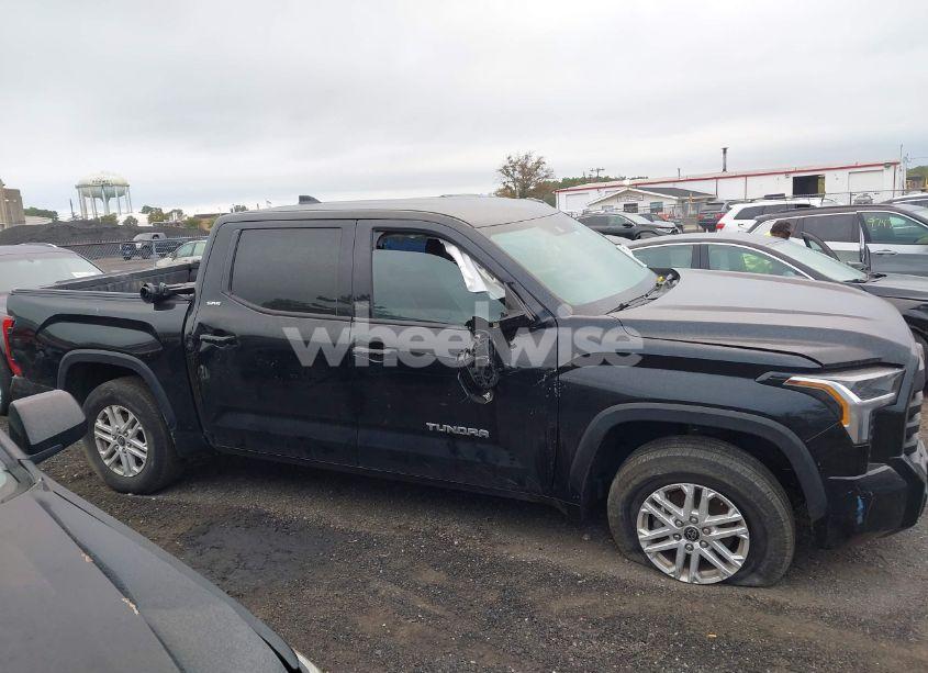 Photo 13 of 2022 Toyota Tundra SR5 (VIN 5TFLA5AB1NX001339)