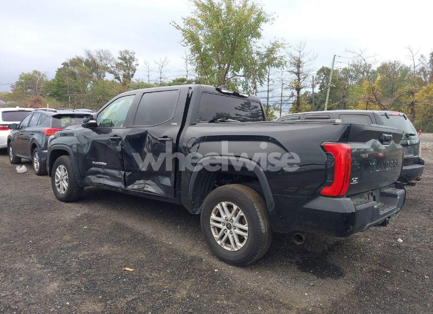 Photo 3 of 2022 Toyota Tundra SR5 (VIN 5TFLA5AB1NX001339)
