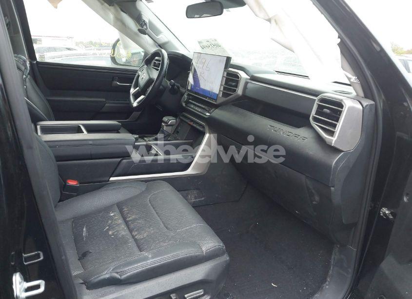 Photo 5 of 2022 Toyota Tundra SR5 (VIN 5TFLA5AB1NX001339)