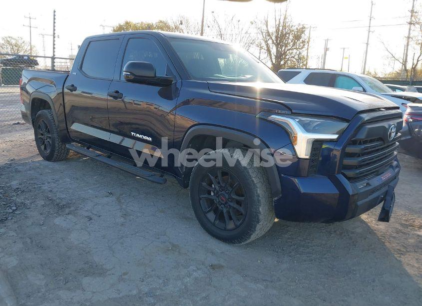 2022 Toyota Tundra SR5 (VIN 5TFLA5AB1NX001969) main photo