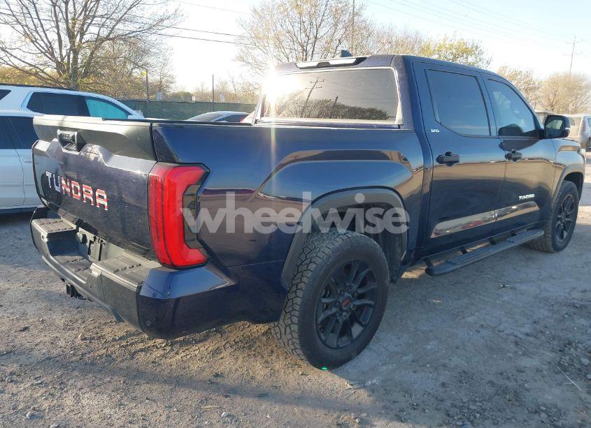 Photo 4 of 2022 Toyota Tundra SR5 (VIN 5TFLA5AB1NX001969)