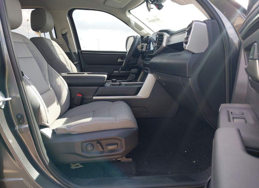 Photo 5 of 2024 Toyota Tundra SR5 (VIN 5TFLA5AB4RX036141)