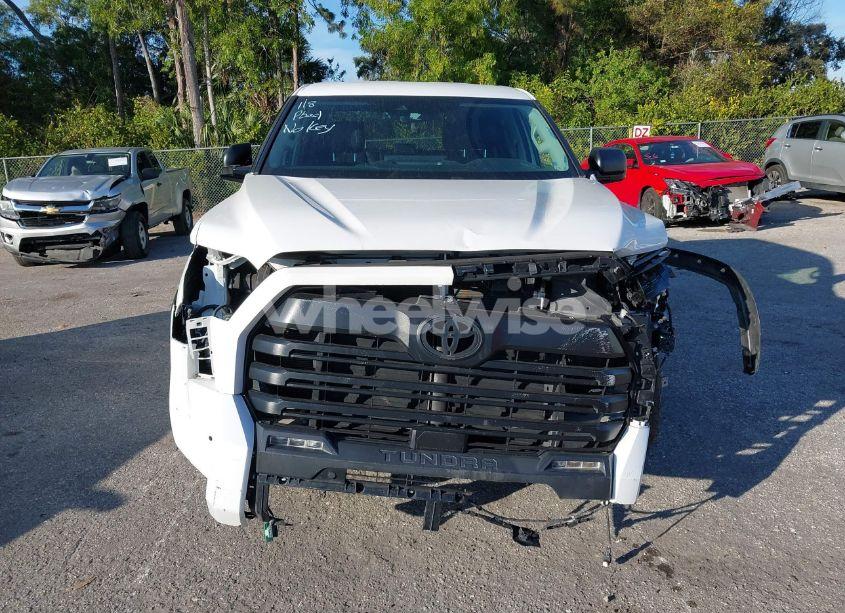 Photo 12 of 2022 Toyota Tundra SR5 (VIN 5TFLA5AB5NX002302)
