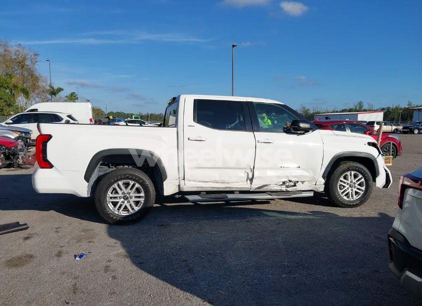 Photo 13 of 2022 Toyota Tundra SR5 (VIN 5TFLA5AB5NX002302)