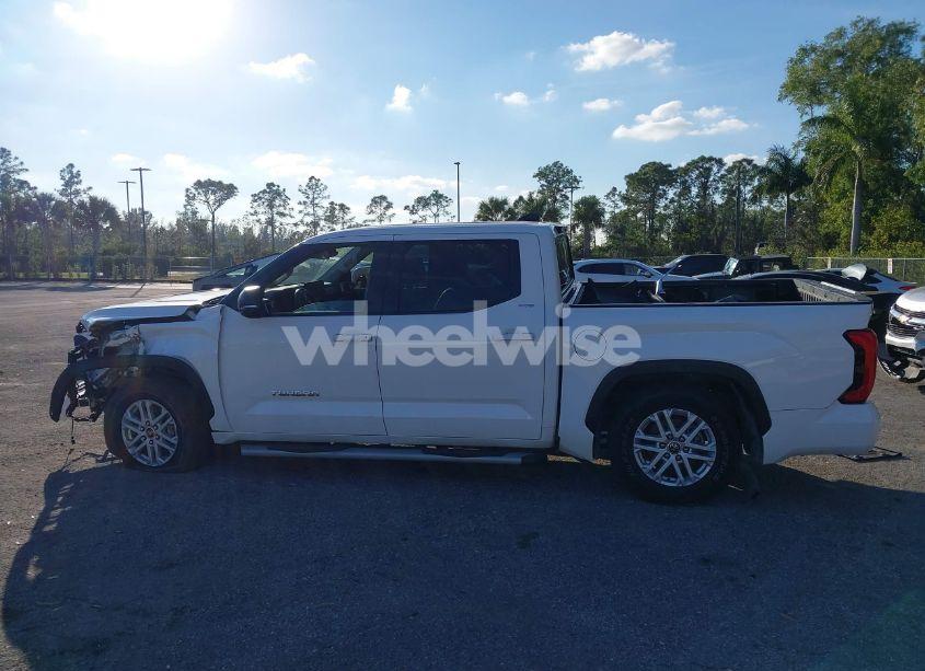 Photo 14 of 2022 Toyota Tundra SR5 (VIN 5TFLA5AB5NX002302)
