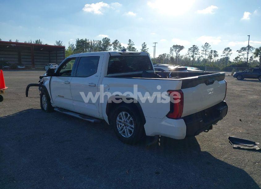 Photo 3 of 2022 Toyota Tundra SR5 (VIN 5TFLA5AB5NX002302)