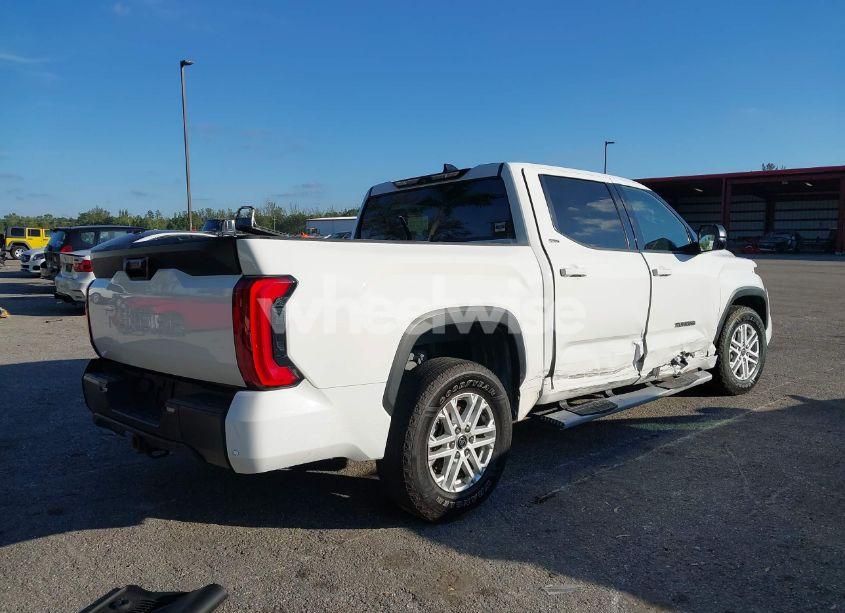 Photo 4 of 2022 Toyota Tundra SR5 (VIN 5TFLA5AB5NX002302)