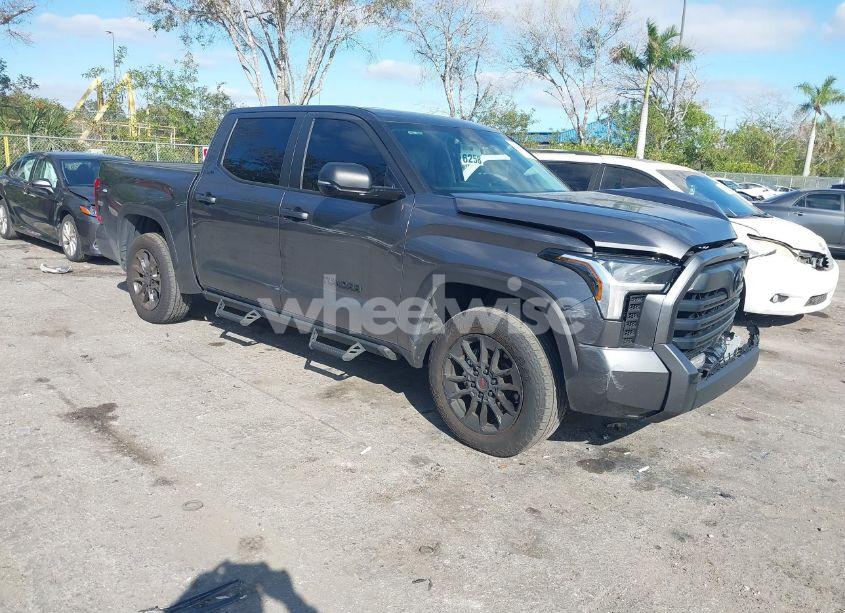 2024 Toyota Tundra SR5 (VIN 5TFLA5AB5RX034978) main photo