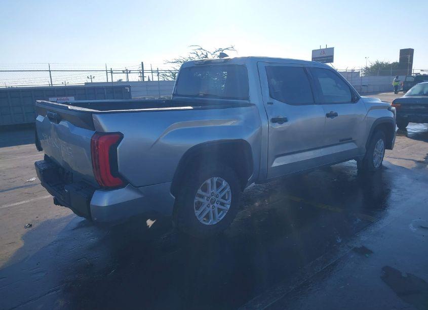 Photo 4 of 2022 Toyota Tundra SR5 (VIN 5TFLA5AB8NX015349)