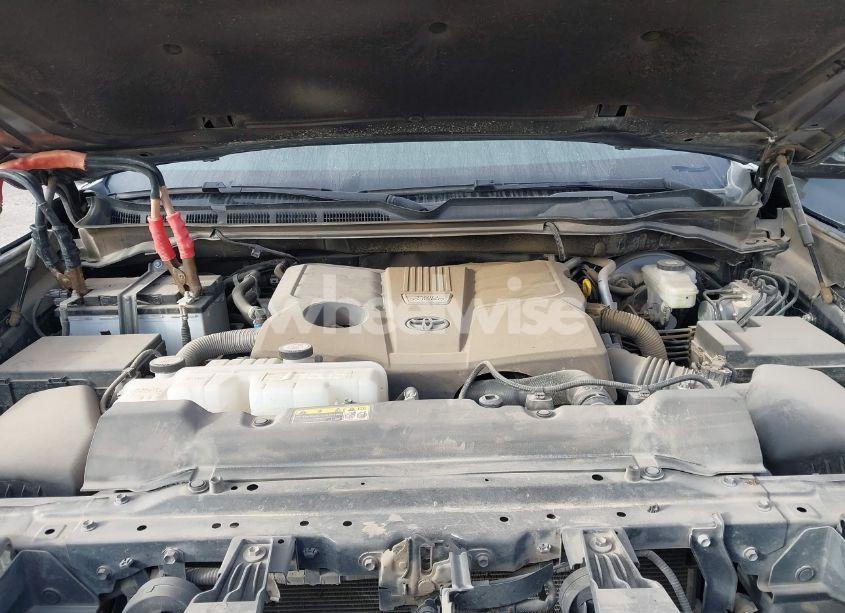 Photo 10 of 2022 Toyota Tundra SR5 (VIN 5TFLA5AB8NX016341)