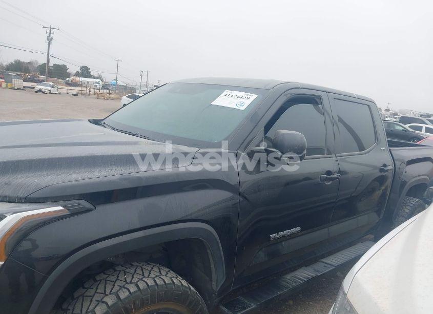 Photo 6 of 2022 Toyota Tundra SR5 (VIN 5TFLA5AB8NX016341)