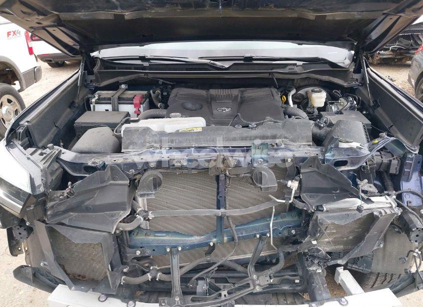 Photo 10 of 2022 Toyota Tundra SR5 (VIN 5TFLA5AB8NX017358)