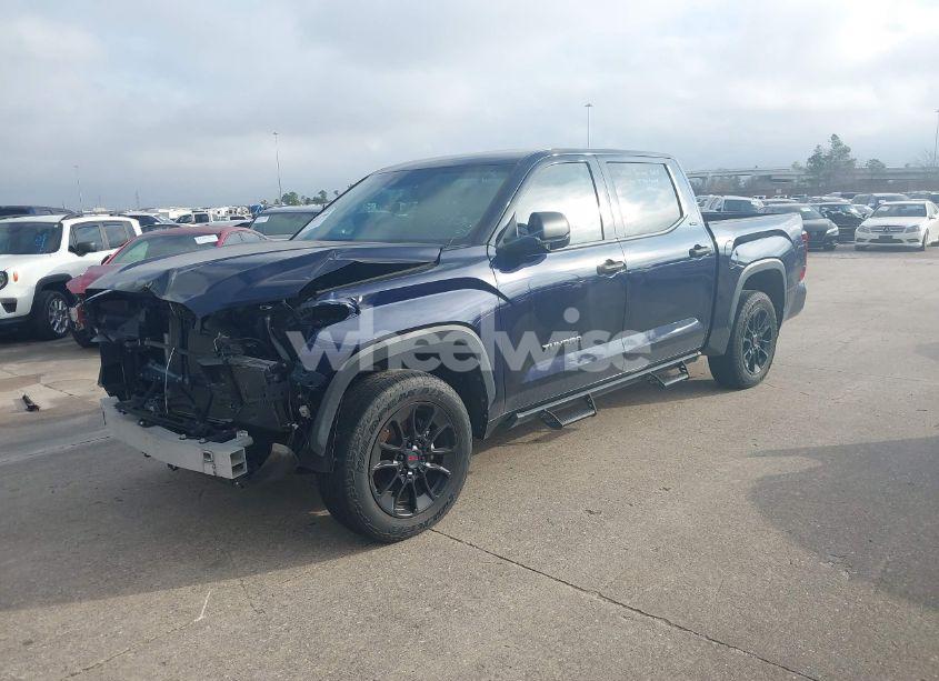 Photo 2 of 2022 Toyota Tundra SR5 (VIN 5TFLA5AB8NX017358)