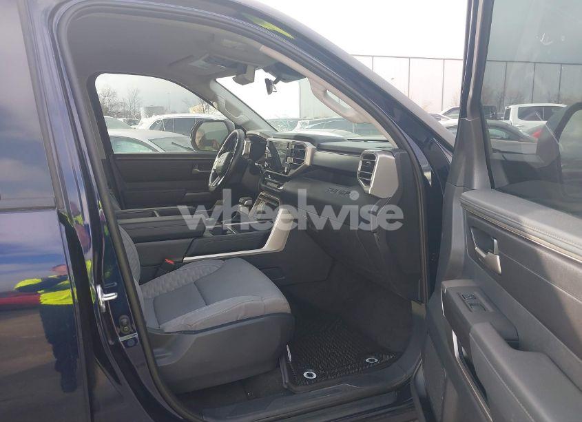 Photo 5 of 2022 Toyota Tundra SR5 (VIN 5TFLA5AB8NX017358)