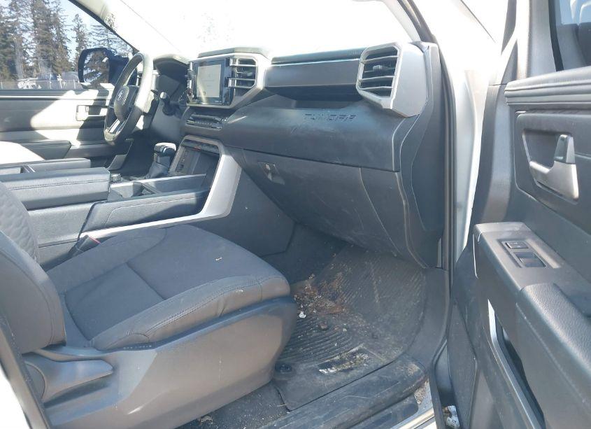 Photo 5 of 2022 Toyota Tundra SR5 (VIN 5TFLA5DA0NX026445)