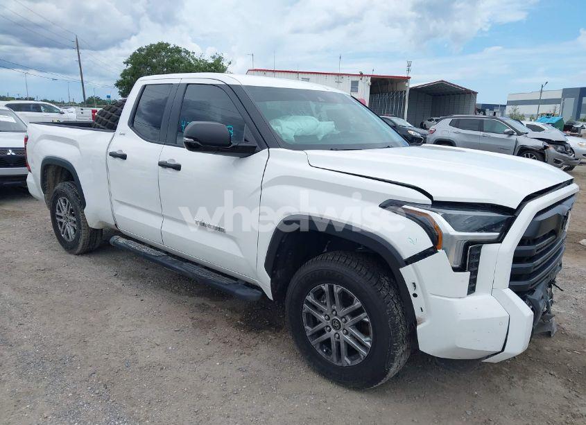 2024 Toyota Tundra SR5 4WD (VIN 5TFLA5DA2RX149203) main photo