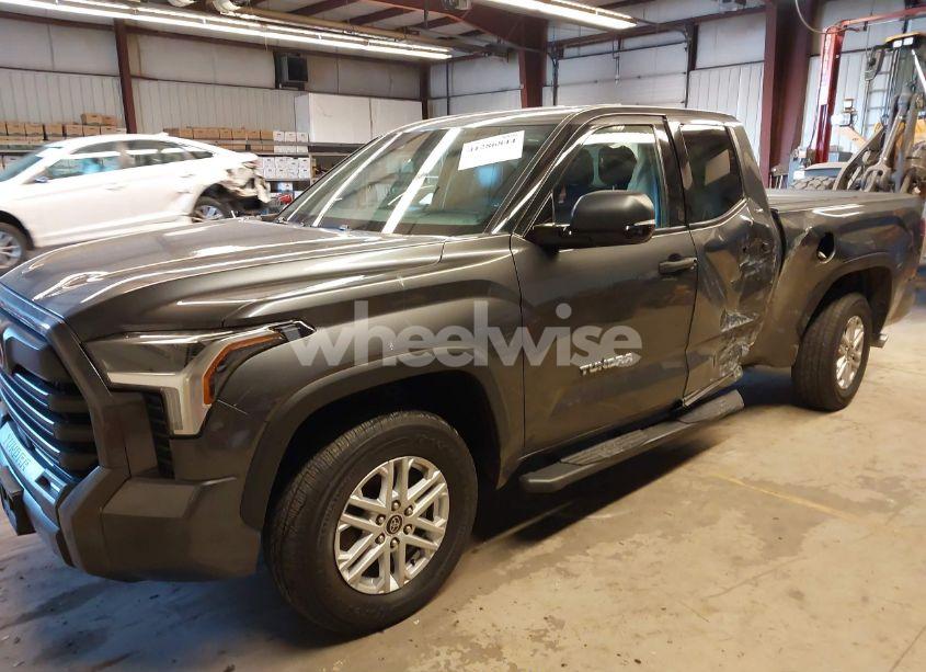 Photo 2 of 2022 Toyota Tundra SR5 (VIN 5TFLA5DA4NX019871)