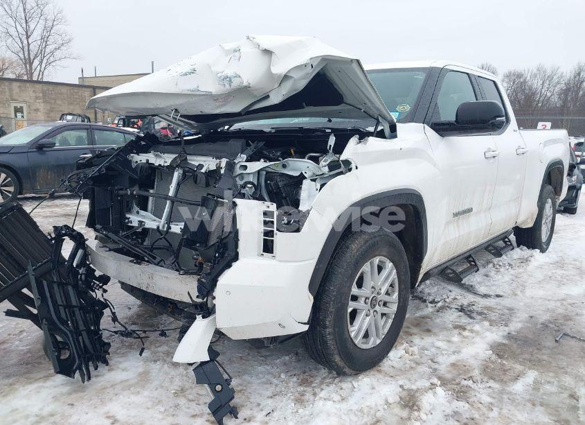 Photo 2 of 2024 Toyota Tundra SR5 (VIN 5TFLA5DA6RX139161)