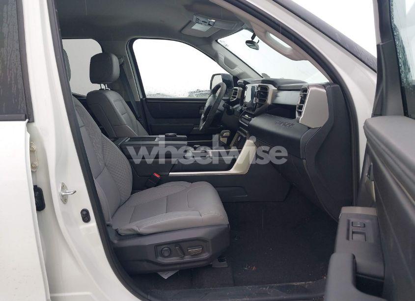 Photo 5 of 2024 Toyota Tundra SR5 (VIN 5TFLA5DA6RX139161)
