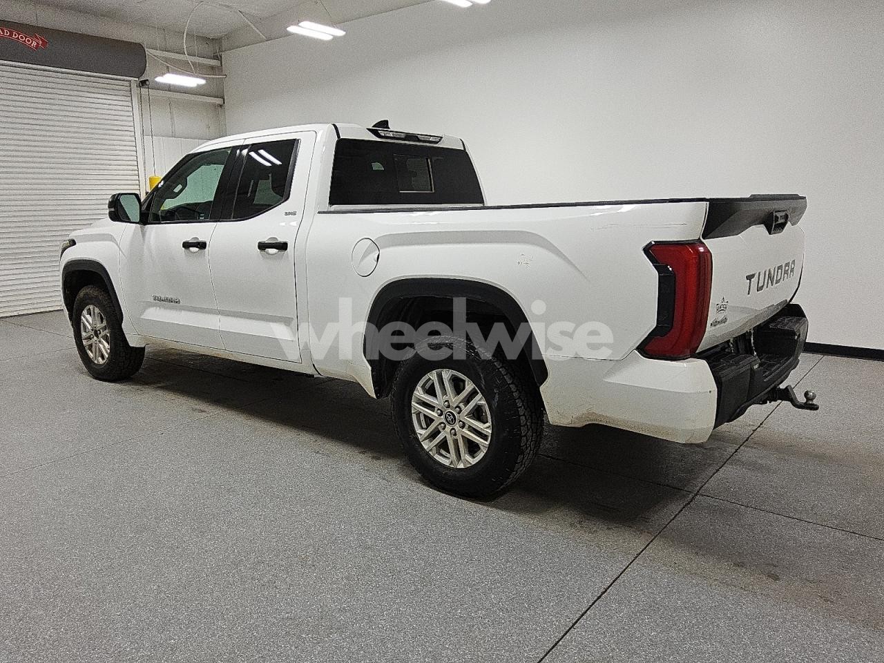 Photo 2 of 2022 TOYOTA TUNDRA DOUBLE CAB SR (VIN 5TFLA5DA7NX017533)