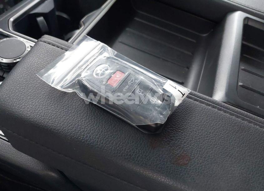 Photo 11 of 2022 Toyota Tundra SR5 (VIN 5TFLA5DA9NX050937)