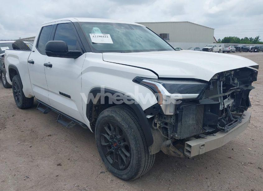 2023 Toyota Tundra SR5 (VIN 5TFLA5DAXPX092004) main photo