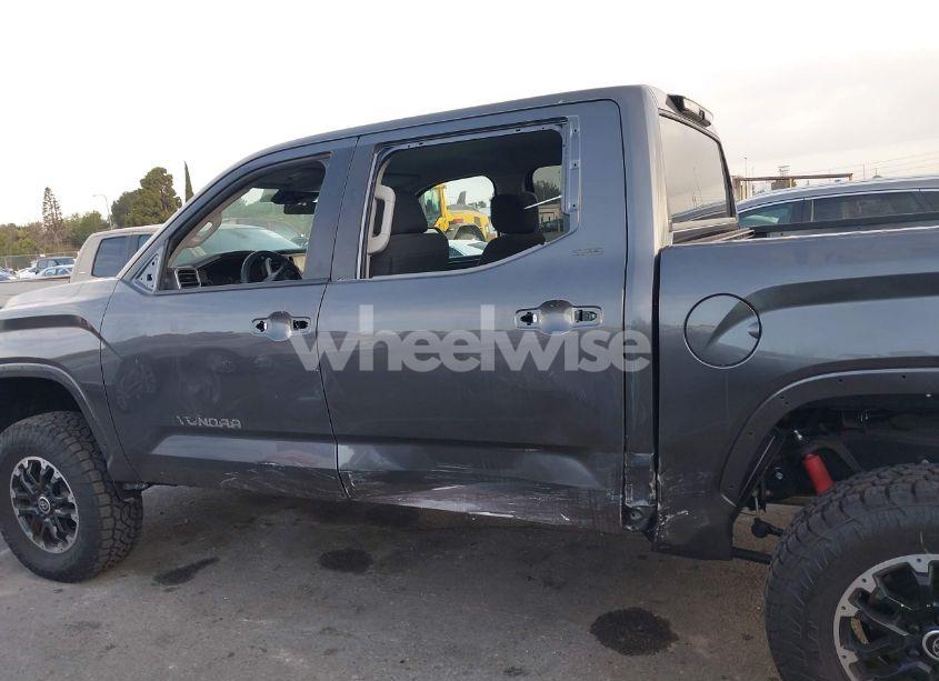 Photo 15 of 2024 Toyota Tundra SR5 4WD (VIN 5TFLA5DB0RX145580)