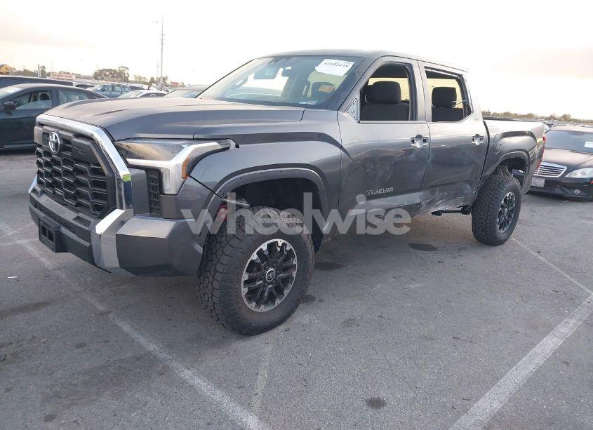 Photo 2 of 2024 Toyota Tundra SR5 4WD (VIN 5TFLA5DB0RX145580)