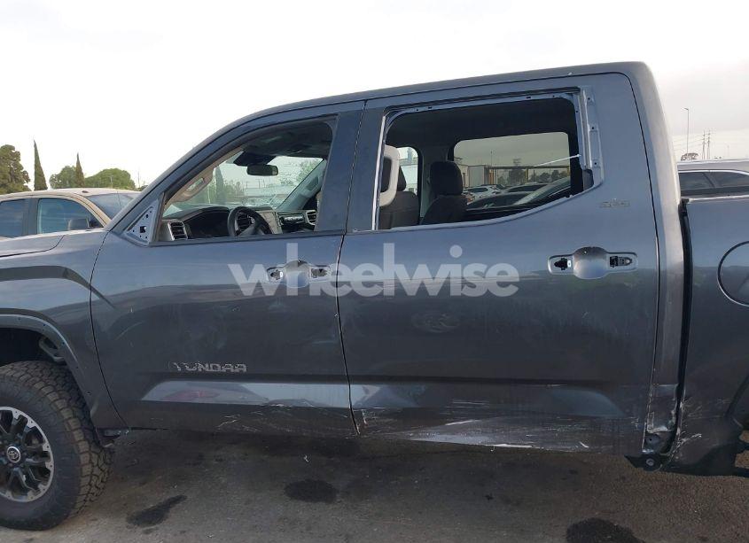 Photo 20 of 2024 Toyota Tundra SR5 4WD (VIN 5TFLA5DB0RX145580)