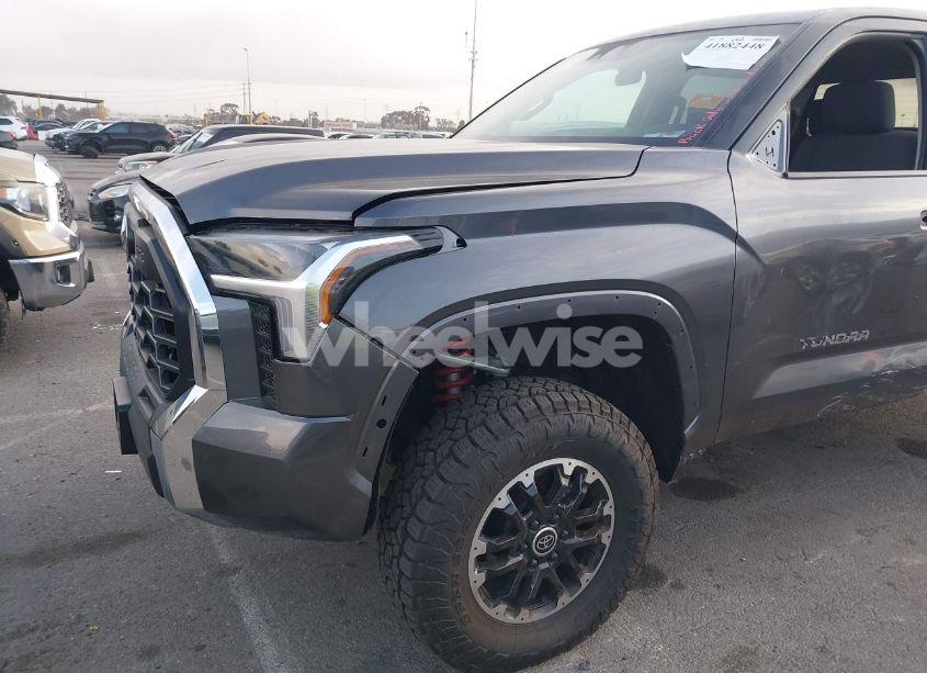 Photo 21 of 2024 Toyota Tundra SR5 4WD (VIN 5TFLA5DB0RX145580)