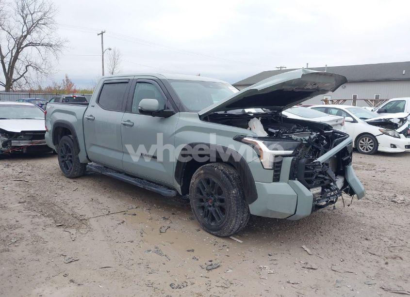 2024 Toyota Tundra SR5 (VIN 5TFLA5DB0RX169314) main photo