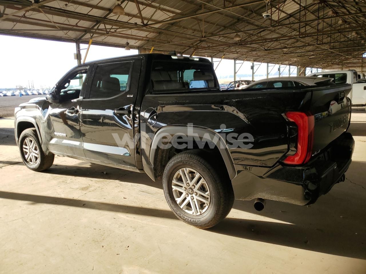 Photo 2 of 2025 TOYOTA TUNDRA CREWMAX SR (VIN 5TFLA5DB0SX261111)