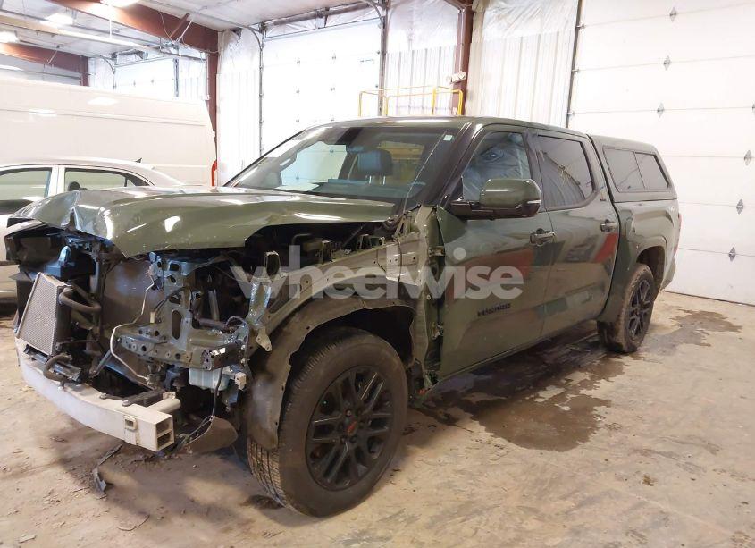 Photo 2 of 2022 Toyota Tundra SR5 (VIN 5TFLA5DB1NX044221)