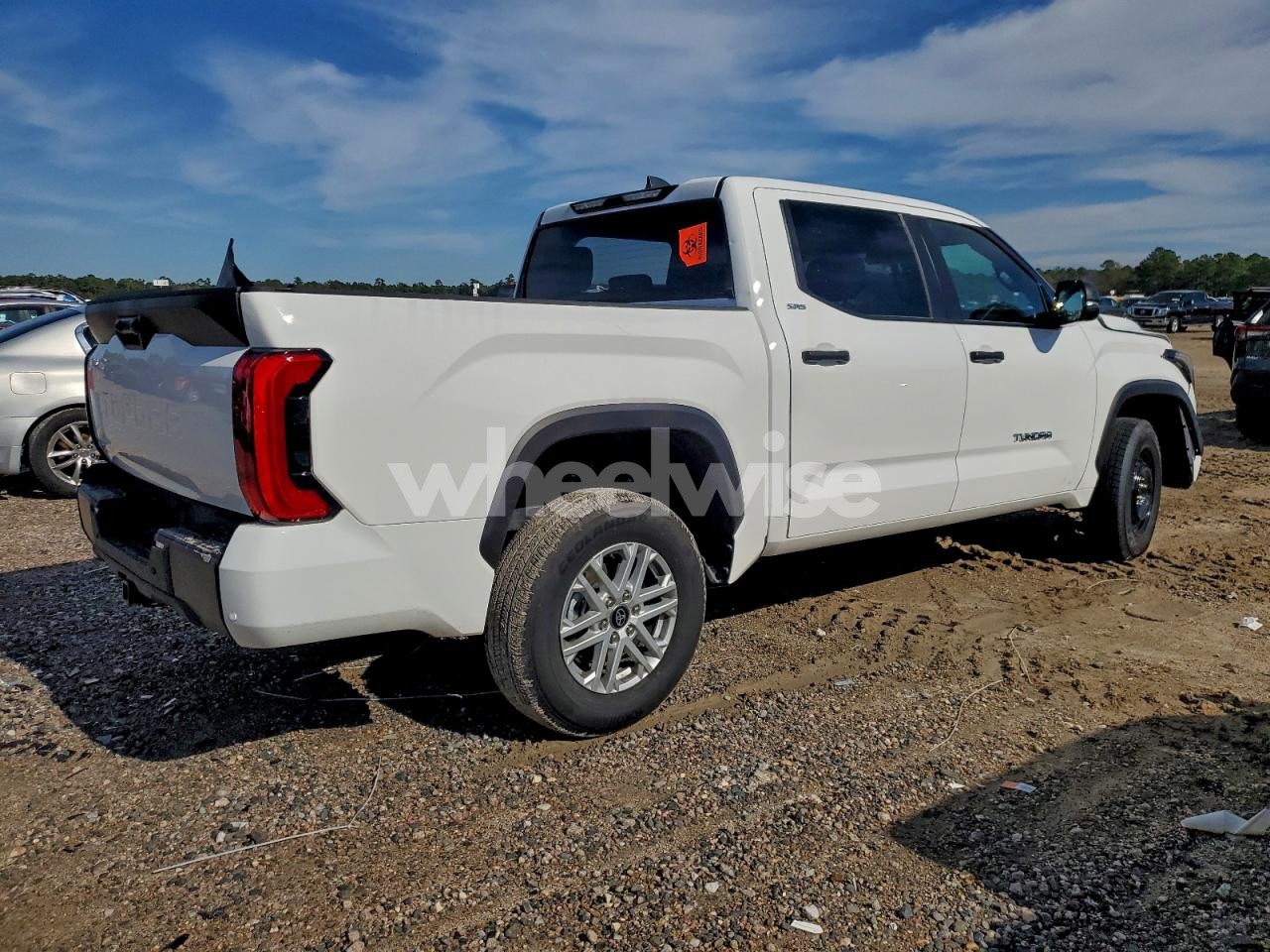 Photo 3 of 2025 TOYOTA TUNDRA CREWMAX SR (VIN 5TFLA5DB1SX295428)