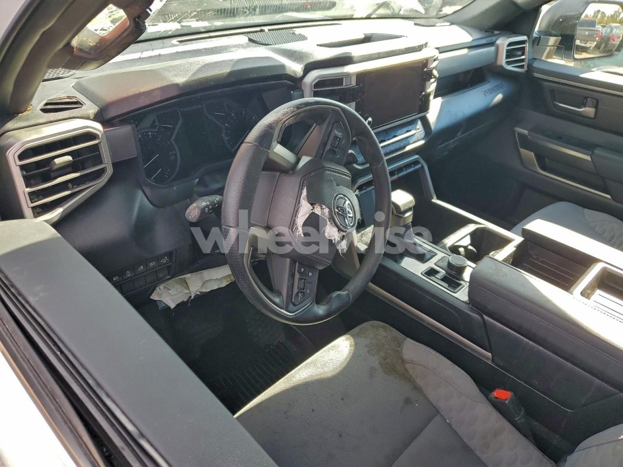 Photo 8 of 2025 TOYOTA TUNDRA CREWMAX SR (VIN 5TFLA5DB1SX295428)