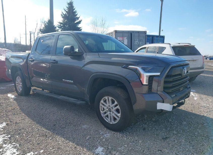 2024 Toyota Tundra SR5 (VIN 5TFLA5DB2RX133706) main photo