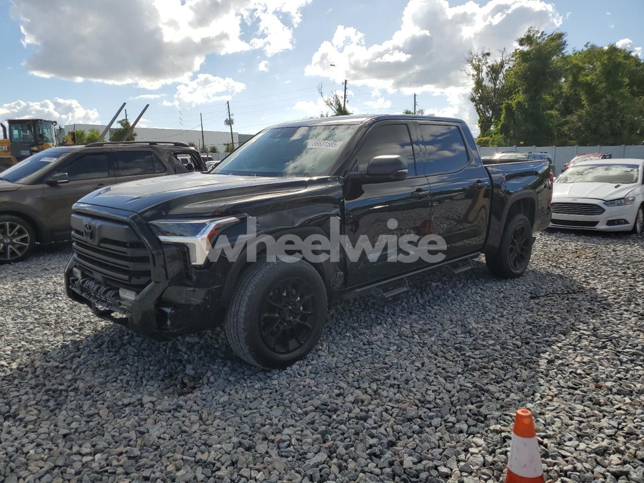 2024 TOYOTA TUNDRA CREWMAX SR (VIN 5TFLA5DB3RX141684) main photo