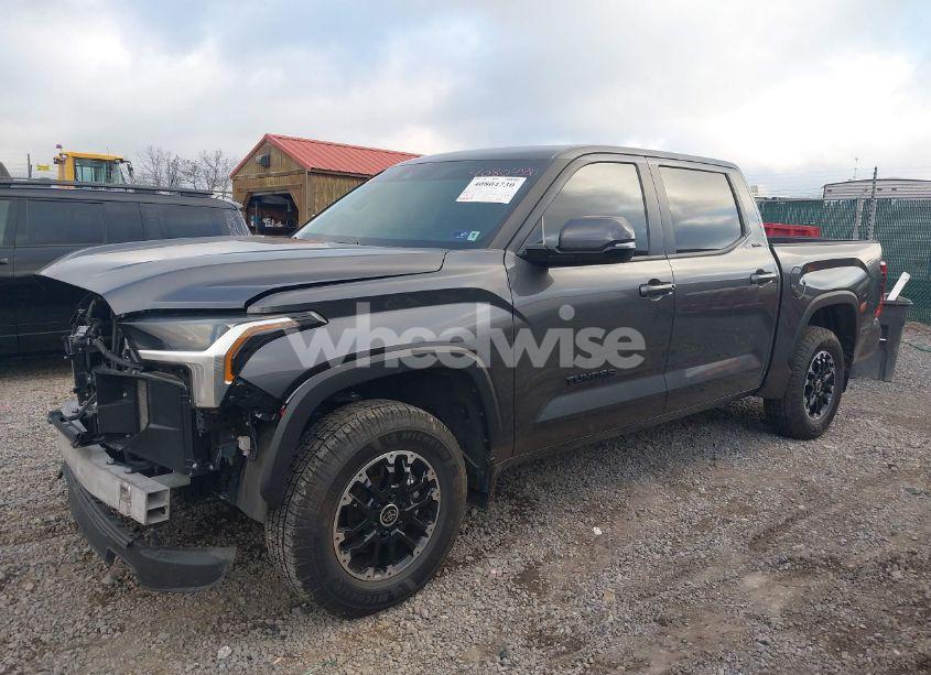 Photo 2 of 2024 Toyota Tundra SR5 (VIN 5TFLA5DB4RX150717)