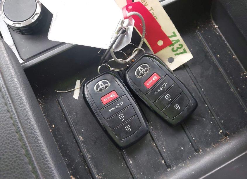 Photo 11 of 2022 Toyota Tundra SR5 (VIN 5TFLA5DB5NX049938)