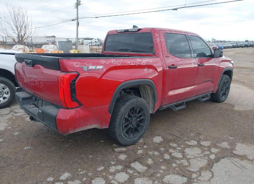 Photo 4 of 2022 Toyota Tundra SR5 (VIN 5TFLA5DB5NX049938)