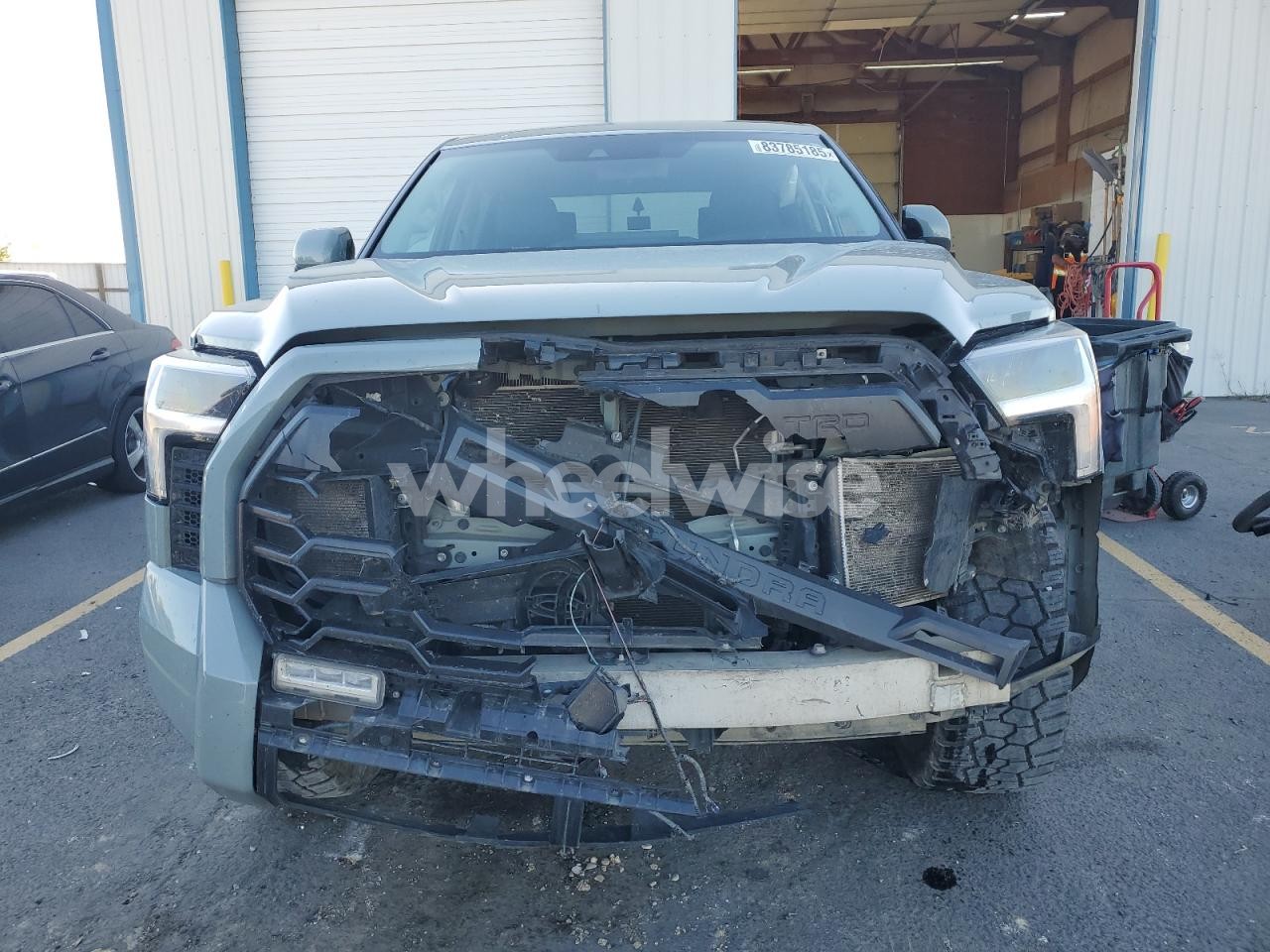 Photo 5 of 2022 TOYOTA TUNDRA CREWMAX SR (VIN 5TFLA5DB6NX045011)