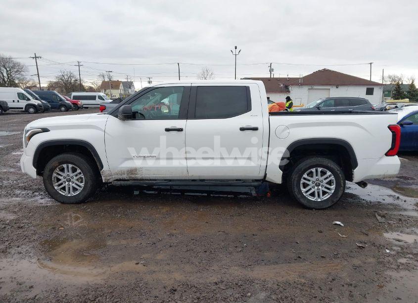 Photo 14 of 2024 Toyota Tundra SR5 (VIN 5TFLA5DB7RX133295)