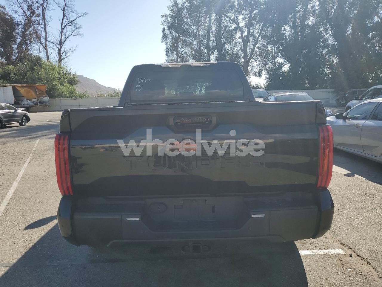 Photo 6 of 2022 TOYOTA TUNDRA CREWMAX SR (VIN 5TFLA5DB8NX001902)